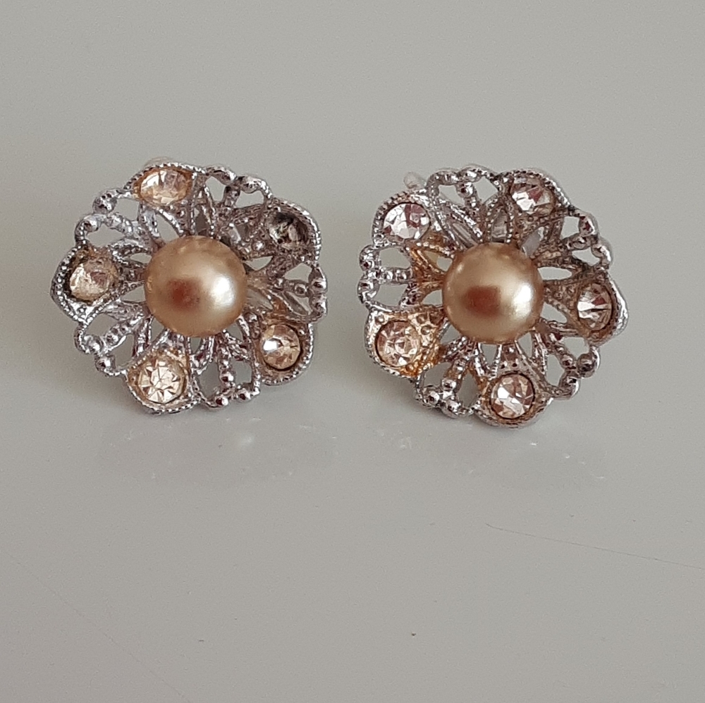 Jeray Vintage Champagne & Silver Screw-Back Floral Earrings - Rare